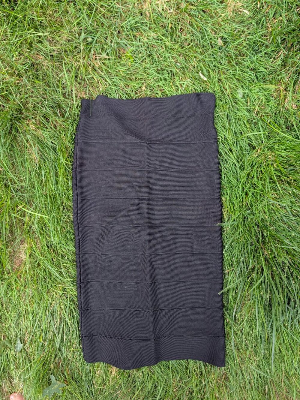 BCBGMAXAZRIA Black Bandage Bodycon Midi Skirt
